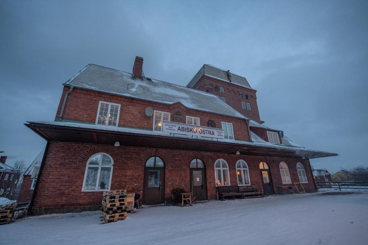 Abisko Guesthouse & Activities Exterior photo