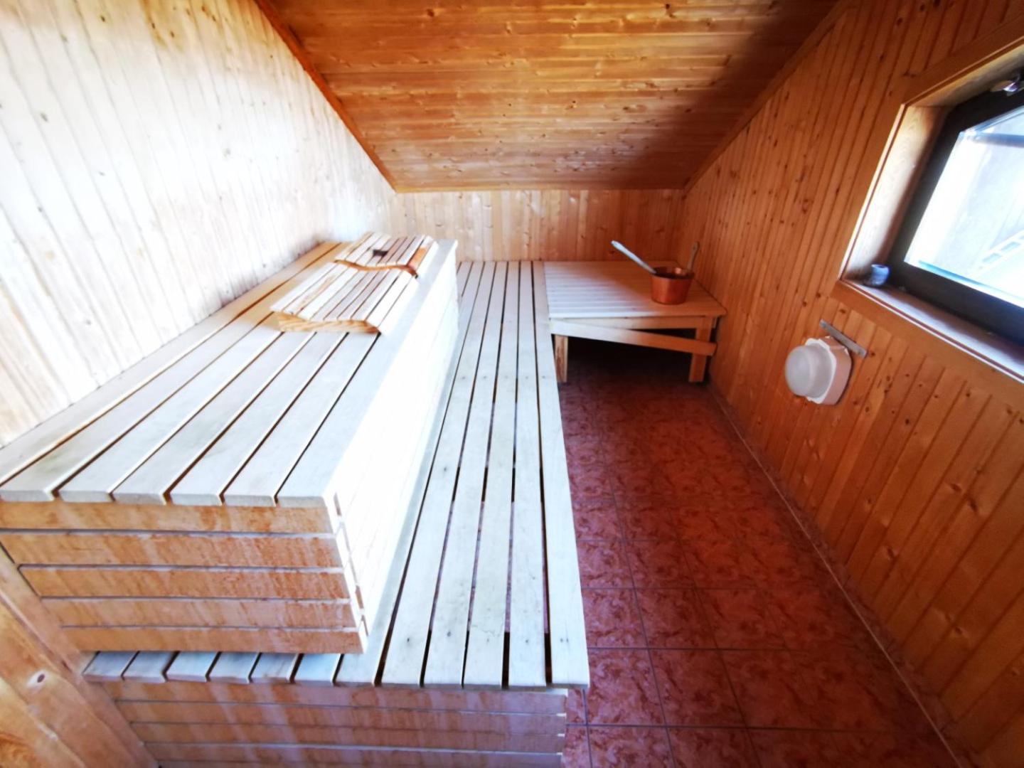 Abisko Guesthouse & Activities Exterior photo